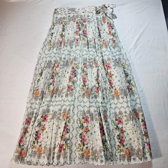 Anthropologie Dresses & Skirts - Anthropologie Floral Print Maxi Skirt
